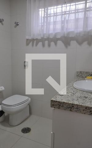 Casa à venda com 648m², 3 quartos e 4 vagasBanheiro Social