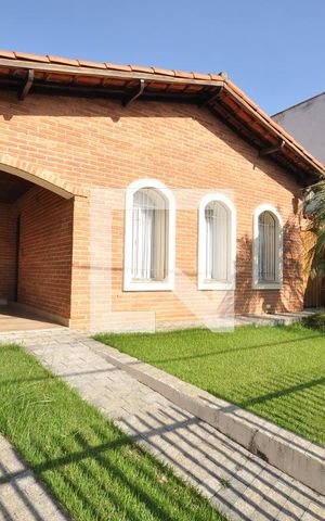 Casa à venda com 648m², 3 quartos e 4 vagasGaragem