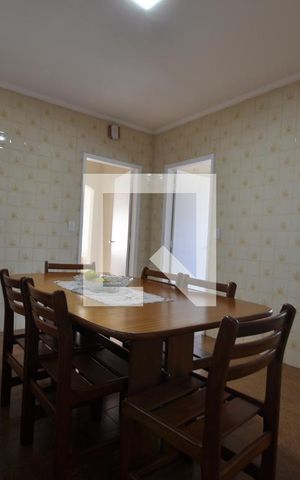 Casa à venda com 648m², 3 quartos e 4 vagasCopa
