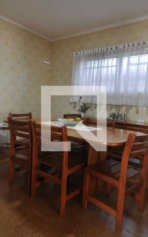 Casa à venda com 648m², 3 quartos e 4 vagasCopa