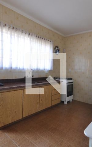Casa à venda com 648m², 3 quartos e 4 vagasCozinha