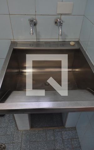 Casa à venda com 648m², 3 quartos e 4 vagasÁrea de Serviço