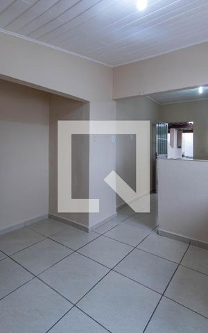 Casa para alugar com 60m², 2 quartos e sem vaga Casa para alugar com 60m², 2 quartos e sem vagaCozinha