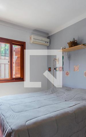 Casa à venda com 170m², 3 quartos e 2 vagasSuíte