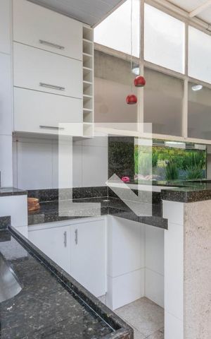 Apartamento para alugar com 216m², 3 quartos e 2 vagas Apartamento para alugar com 216m², 3 quartos e 2 vagasCozinha