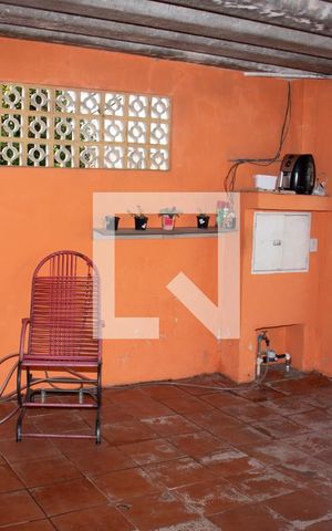 Casa à venda com 148m², 2 quartos e 2 vagas Casa à venda com 148m², 2 quartos e 2 vagasGaragem