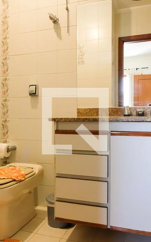 Casa à venda com 360m², 4 quartos e 3 vagasBanheiro da suíte 2