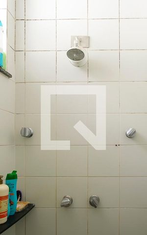 Casa à venda com 360m², 4 quartos e 3 vagasBanheiro da suíte 1
