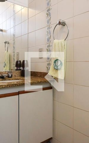 Casa à venda com 360m², 4 quartos e 3 vagasBanheiro da suíte 3