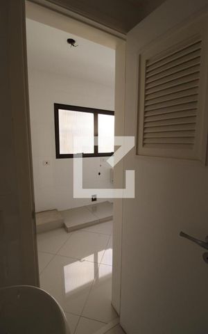 Apartamento à venda com 210m², 4 quartos e 3 vagasBanheiro de Serviço