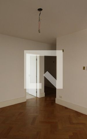 Apartamento à venda com 210m², 4 quartos e 3 vagasQuarto 3 - Suíte