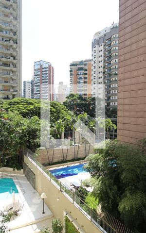 Apartamento à venda com 210m², 4 quartos e 3 vagasVista da Suíte 3