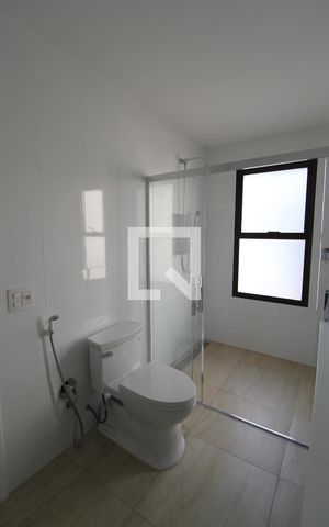 Apartamento à venda com 210m², 4 quartos e 3 vagasBanheiro da Suíte 3