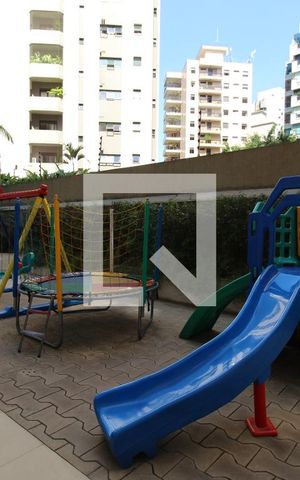 Apartamento à venda com 210m², 4 quartos e 3 vagasÁrea Comum - Playground