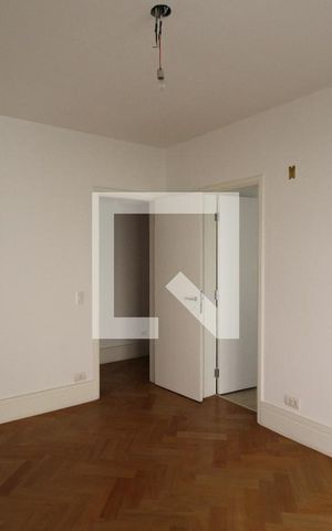 Apartamento à venda com 210m², 4 quartos e 3 vagasQuarto 2 - Suíte