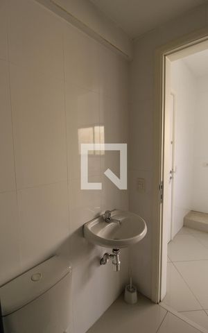 Apartamento à venda com 210m², 4 quartos e 3 vagasBanheiro de Serviço