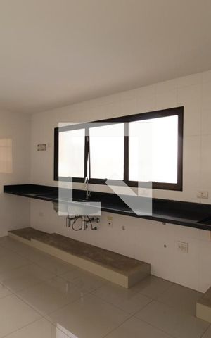 Apartamento à venda com 210m², 4 quartos e 3 vagasCozinha