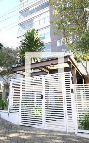 Apartamento à venda com 152m², 2 quartos e 2 vagas Apartamento à venda com 152m², 2 quartos e 2 vagasEntrada