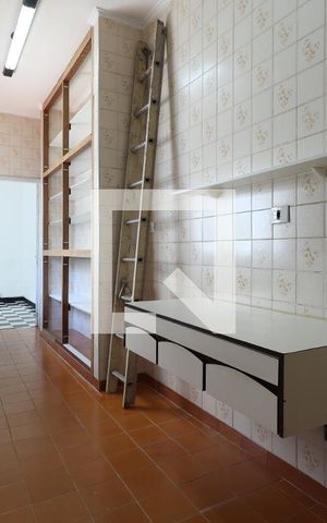 Casa para alugar com 137m², 2 quartos e 2 vagasCozinha