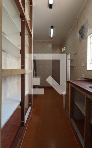 Casa para alugar com 137m², 2 quartos e 2 vagasCozinha