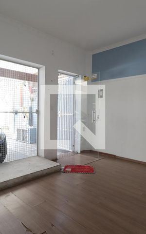 Casa para alugar com 137m², 2 quartos e 2 vagasSala 