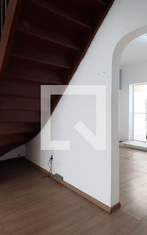 Casa para alugar com 137m², 2 quartos e 2 vagasSala 