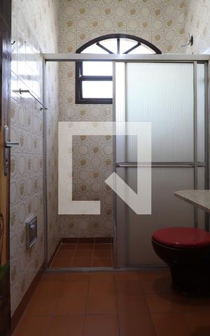 Casa para alugar com 137m², 2 quartos e 2 vagasBanheiro 2