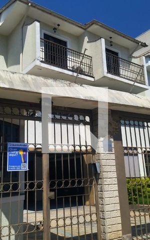 Casa de condomínio à venda com 200m², 3 quartos e 3 vagas Casa de condomínio à venda com 200m², 3 quartos e 3 vagasFachada