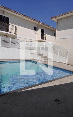 Casa de condomínio à venda com 200m², 3 quartos e 3 vagasÁrea comum - Piscina