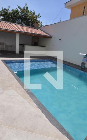 Casa de condomínio à venda com 200m², 3 quartos e 3 vagasÁrea comum - Piscina