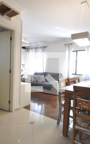 Casa de condomínio à venda com 200m², 3 quartos e 3 vagasSala