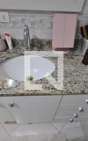 Casa de condomínio à venda com 200m², 3 quartos e 3 vagasBanheiro Social
