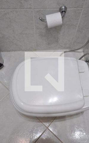 Casa de condomínio à venda com 200m², 3 quartos e 3 vagasBanheiro Social