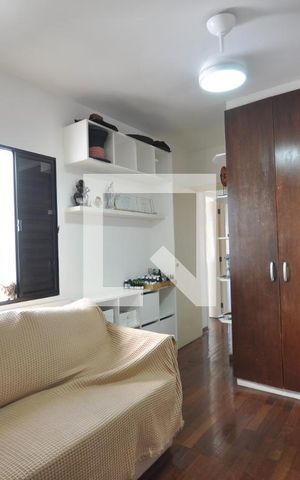 Casa de condomínio à venda com 200m², 3 quartos e 3 vagasQuarto 3