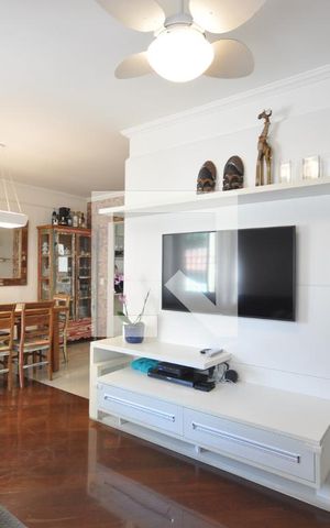 Casa de condomínio à venda com 200m², 3 quartos e 3 vagasSala