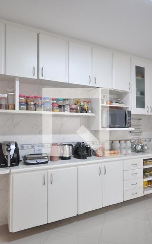 Casa de condomínio à venda com 200m², 3 quartos e 3 vagasCozinha