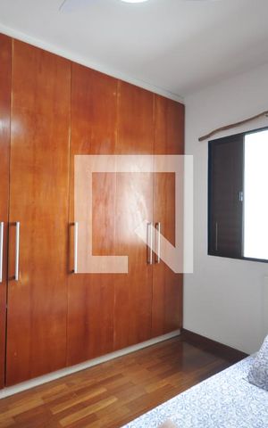 Casa de condomínio à venda com 200m², 3 quartos e 3 vagasQuarto 2