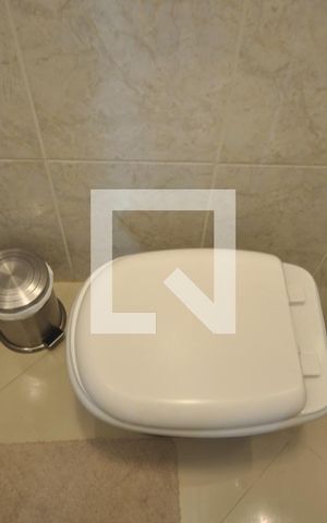 Casa de condomínio à venda com 200m², 3 quartos e 3 vagasLavabo