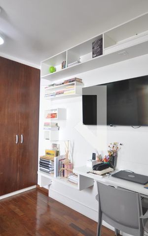 Casa de condomínio à venda com 200m², 3 quartos e 3 vagasQuarto 3