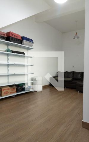 Casa à venda com 100m², 2 quartos e 1 vagaSala inferior