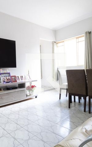 Casa à venda com 100m², 2 quartos e 1 vagaSala