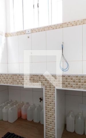 Casa à venda com 100m², 2 quartos e 1 vagaSala inferior