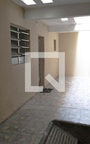 Casa para alugar com 95m², 2 quartos e 1 vaga Casa para alugar com 95m², 2 quartos e 1 vagaQuintal e área de serviço