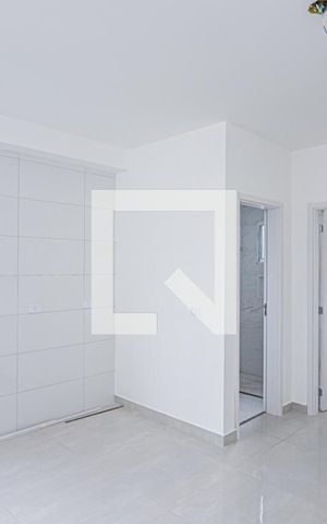 Apartamento à venda com 30m², 1 quarto e sem vaga Apartamento à venda com 30m², 1 quarto e sem vagaSala, cozinha e área de serviço