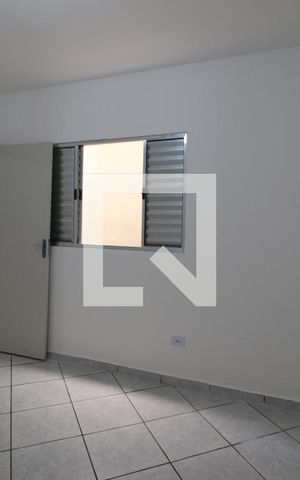 Casa de condomínio para alugar com 44m², 1 quarto e sem vagaQuarto