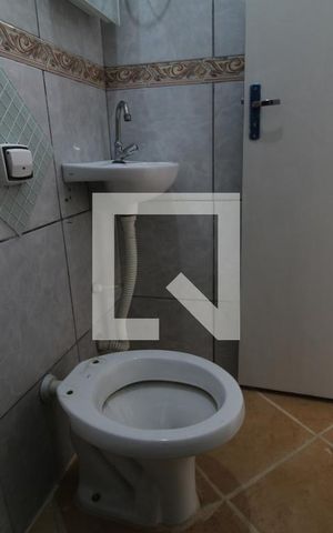 Casa de condomínio para alugar com 44m², 1 quarto e sem vagaBanheiro