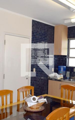 Apartamento à venda com 220m², 2 quartos e 2 vagasCozinha