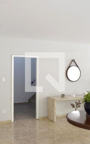 Apartamento à venda com 220m², 2 quartos e 2 vagasHall elevador
