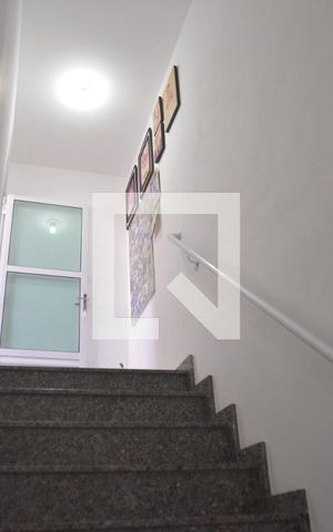 Apartamento à venda com 117m², 2 quartos e 2 vagasEscada