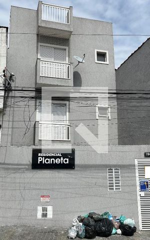 Casa de condomínio para alugar com 50m², 2 quartos e sem vaga Casa de condomínio para alugar com 50m², 2 quartos e sem vagaFachada